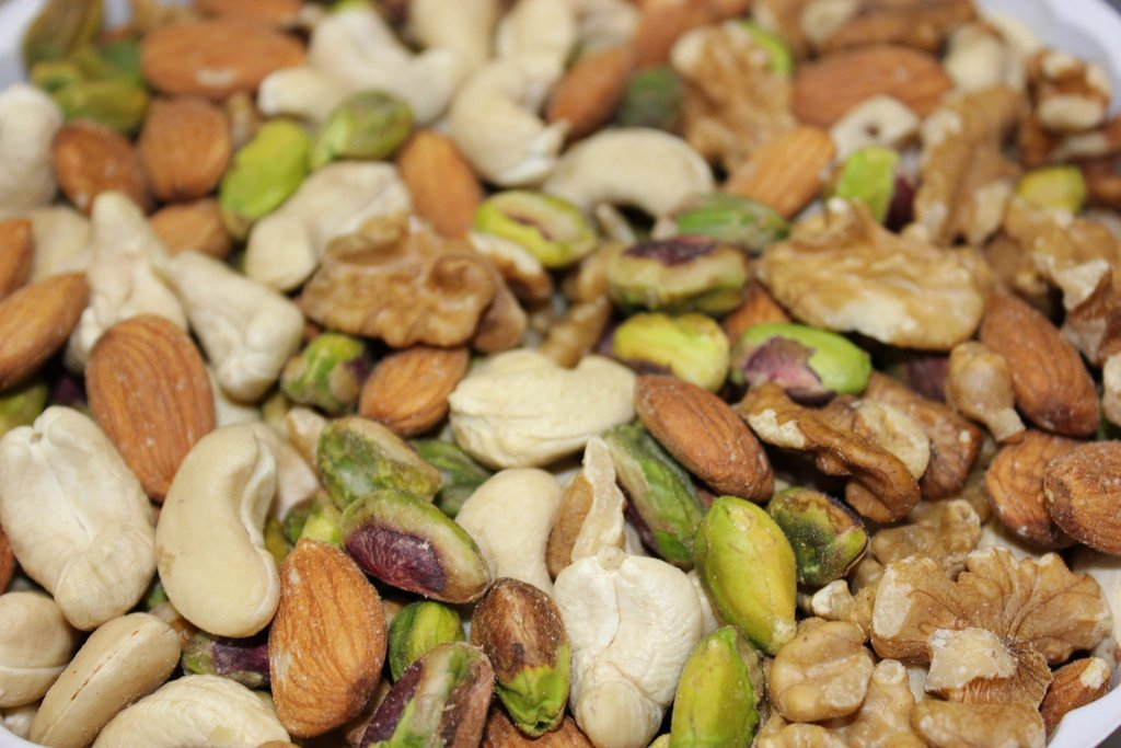25 lbs of Organic Nut Mix